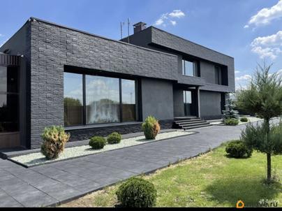 дом, 400 м&sup2;, 17 соток