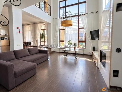дом, 250 м&sup2;, 7 соток