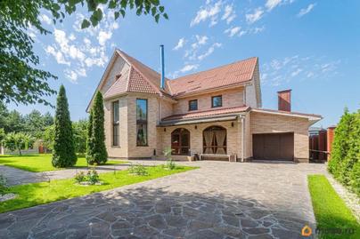 дом, 555.9 м&sup2;, 18 соток
