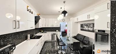 3-комн. квартира, 122.8 м&sup2;